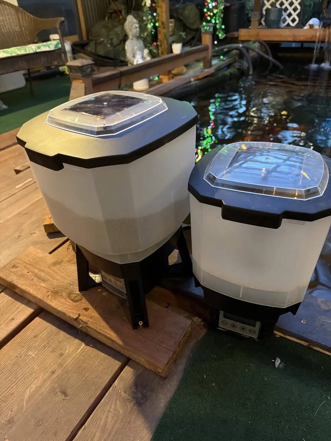 SunSun CFF-212 Mangiatoia Pesci Solare 12 L